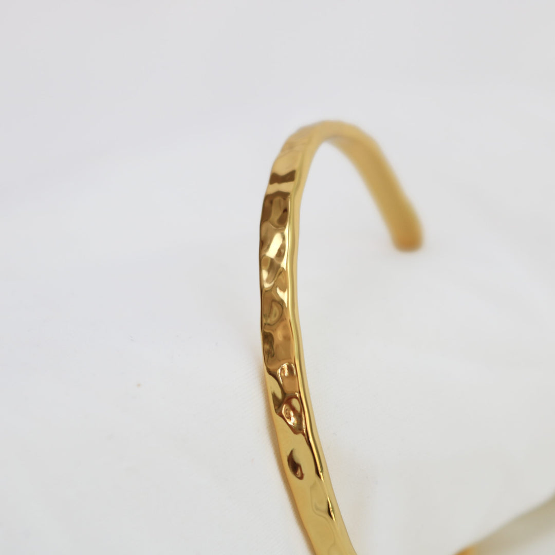 Gaia Cuff | Gold