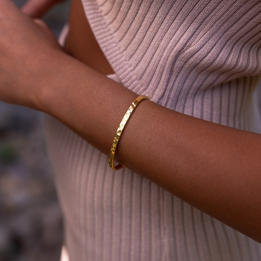 Gaia Cuff | Gold