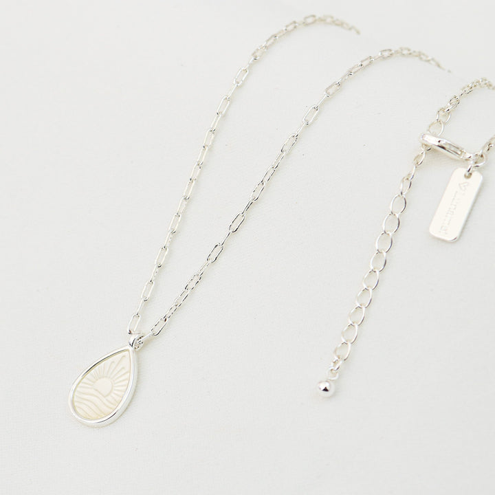 Kailani Necklace | Mother of Pearl