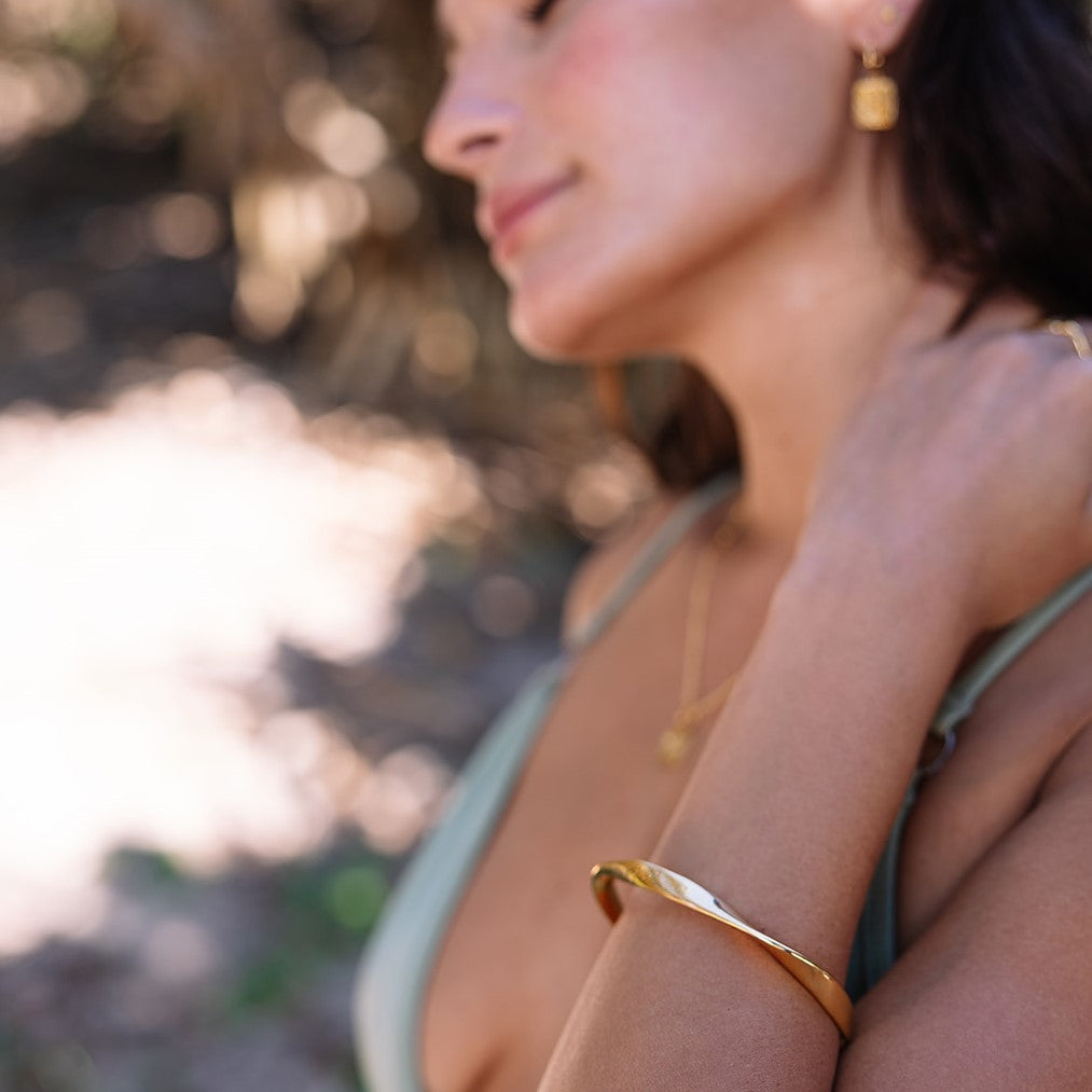 Lotus Bangle | Gold