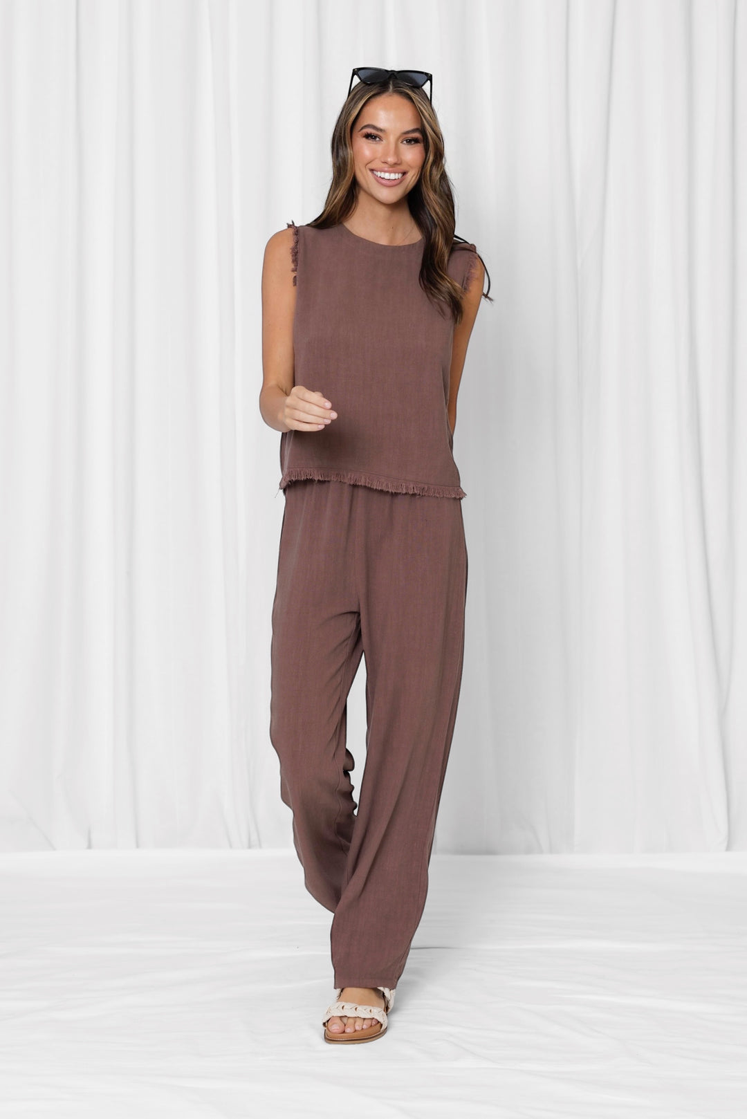 Rhodes Linen Frayed Pant in Mocha