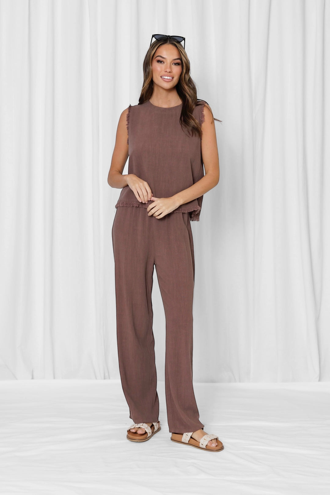 Rhodes Linen Frayed Top in Mocha