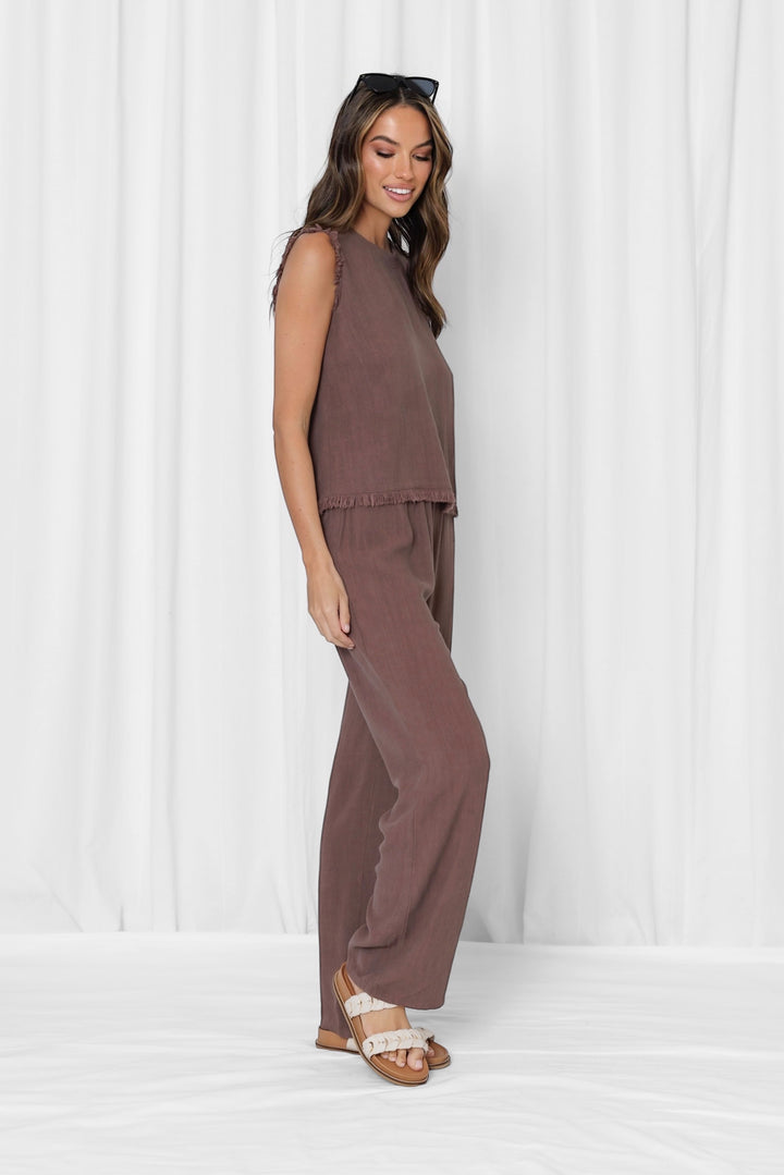 Rhodes Linen Frayed Top in Mocha