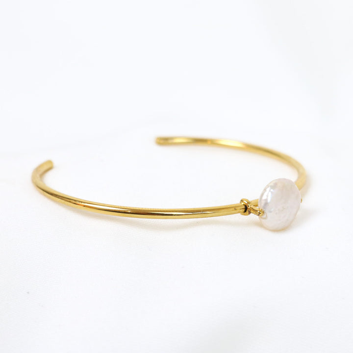 Perle Cuff | Gold with Freshwater Pearl