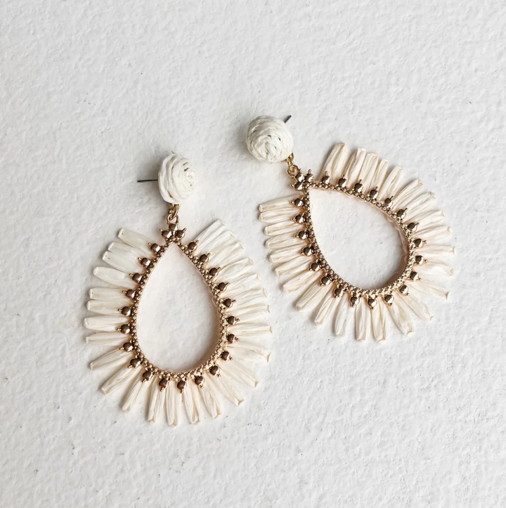 SKYLA RAFFIA EARRINGS | IVORY