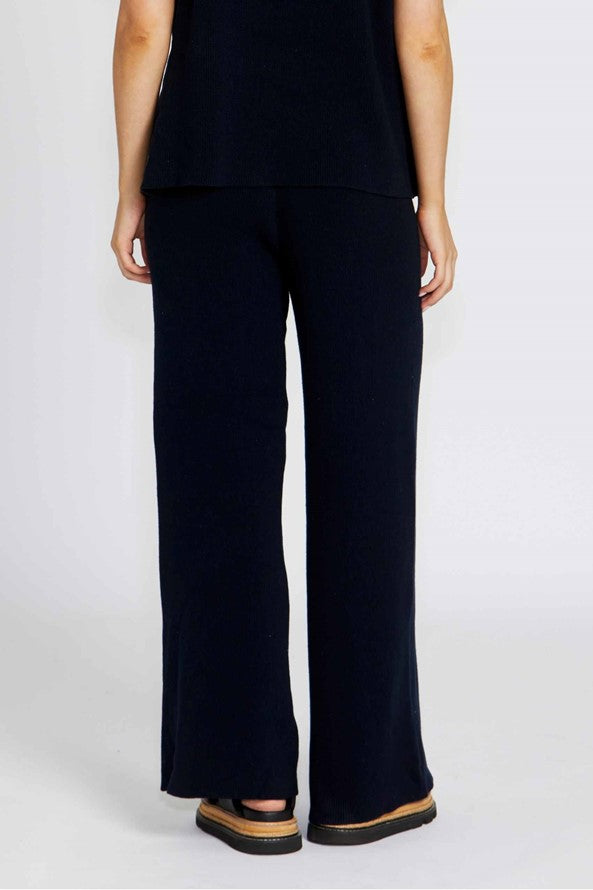 Bonnie Pant | Navy