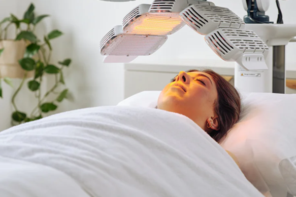 LED LIGHT THERAPY FACIAL