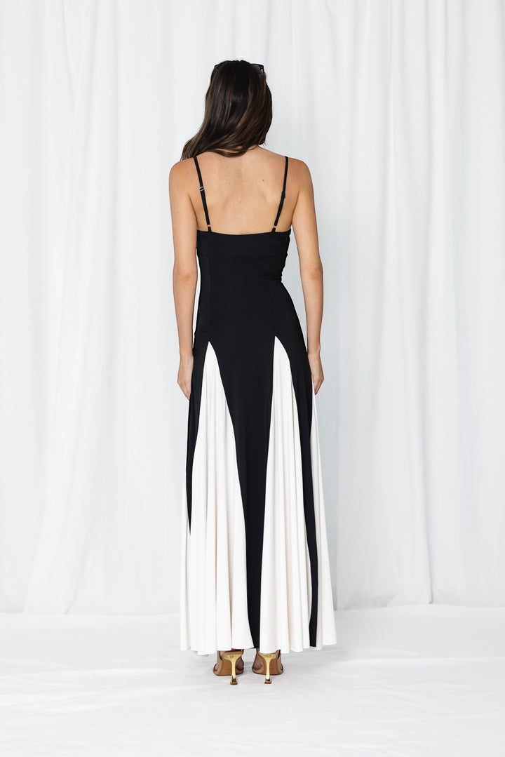 Gia Dress |Black & White